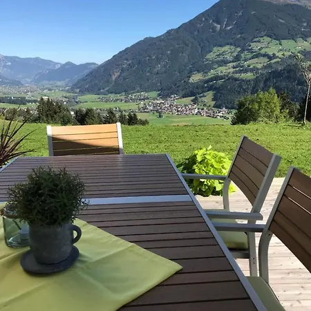 아파트 Christian *